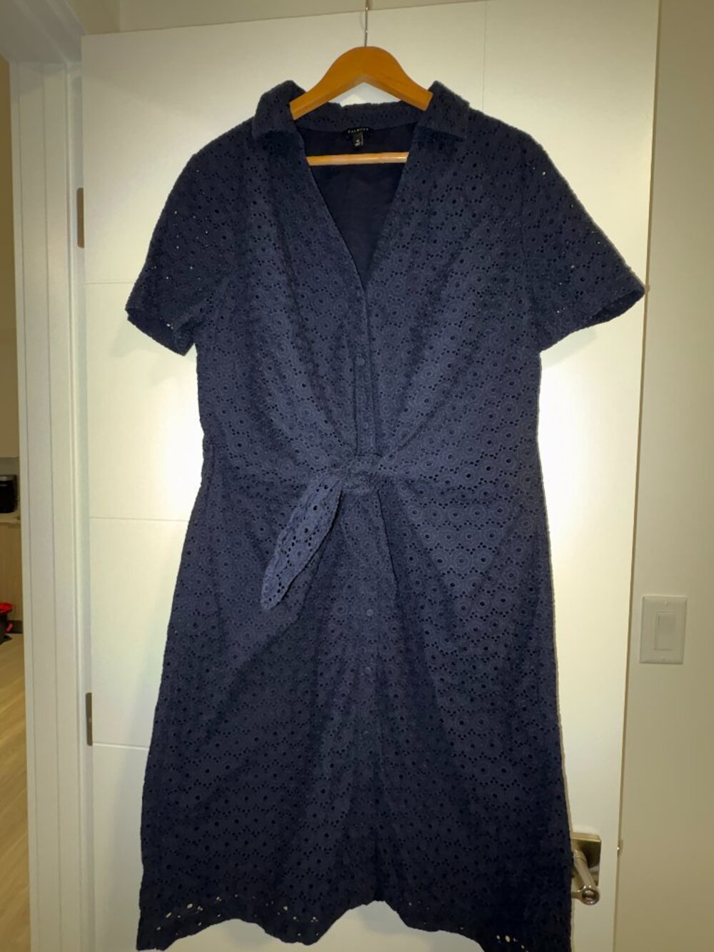 Talbots Eyelet Tie Front Shirtdress Size 16